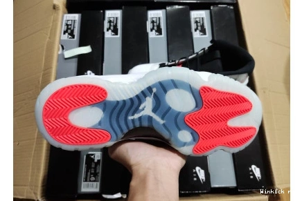 White Plug) Adapt (CN 11 Jordan 0902